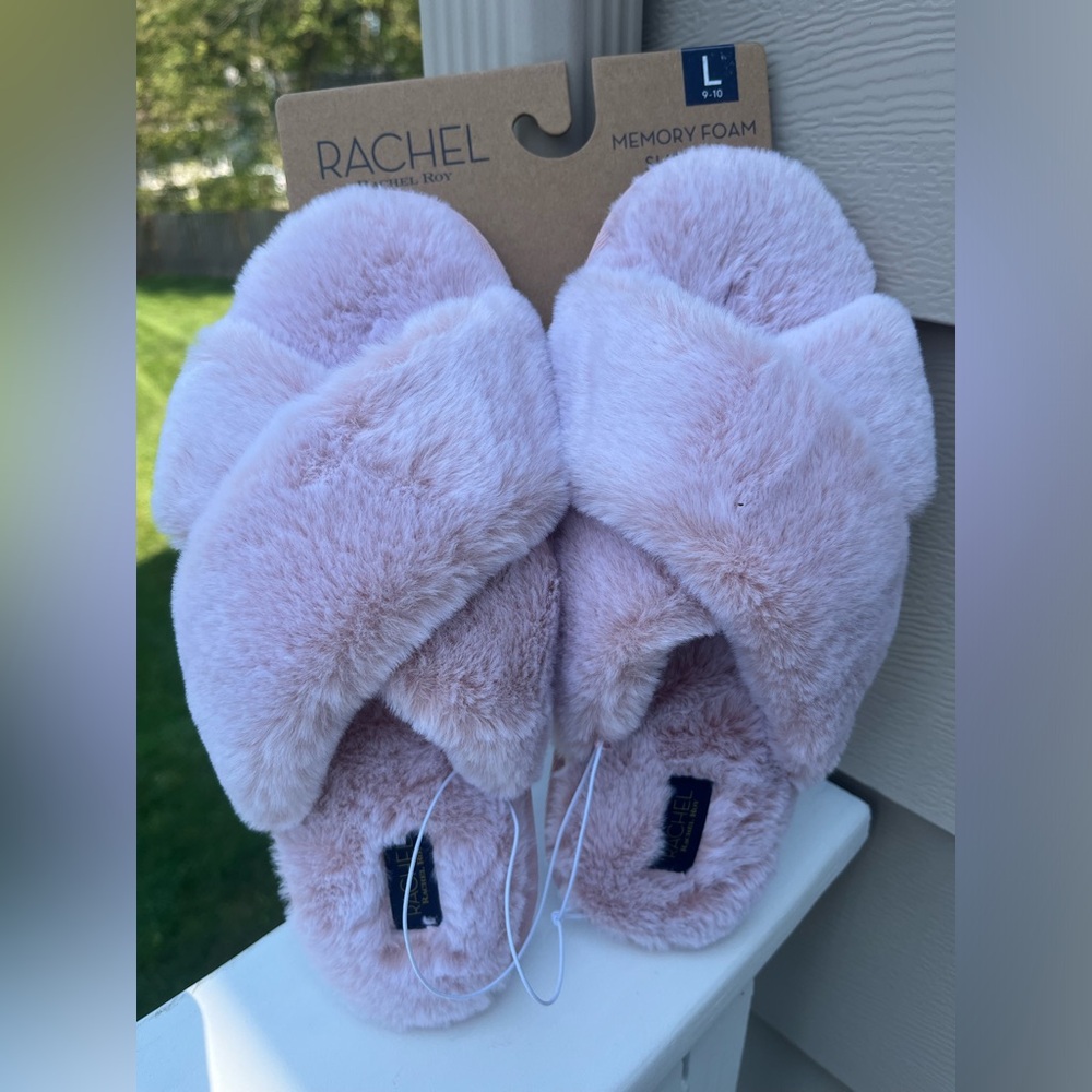 Rachel Roy NWT faux fur pink slippers size 9-10